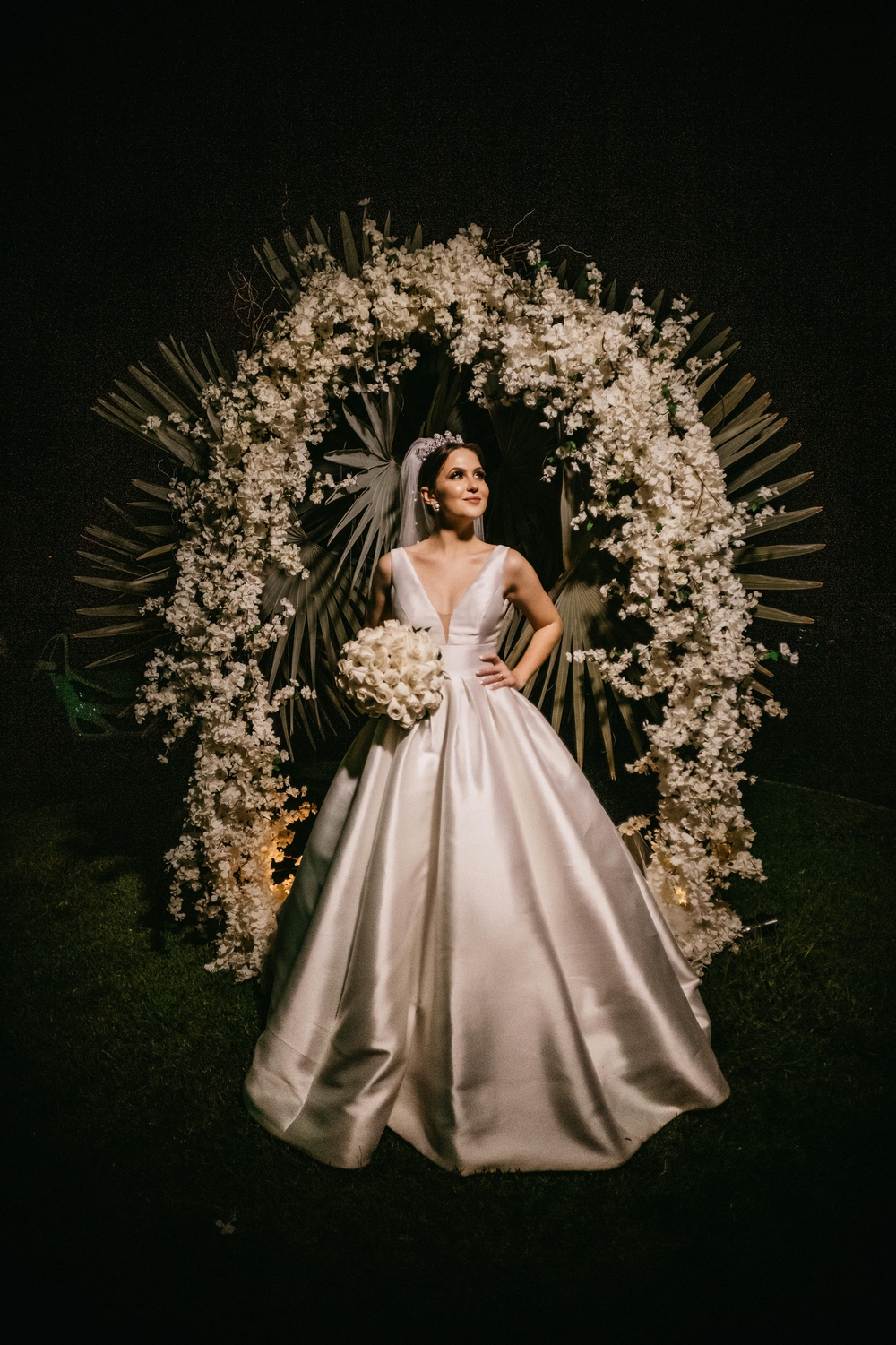 img of Ultimate Guide to Choosing a Basque Waist Wedding Dress