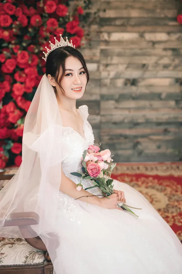 img of Ultimate Tips for Choosing a Wedding Dress with Overskirt